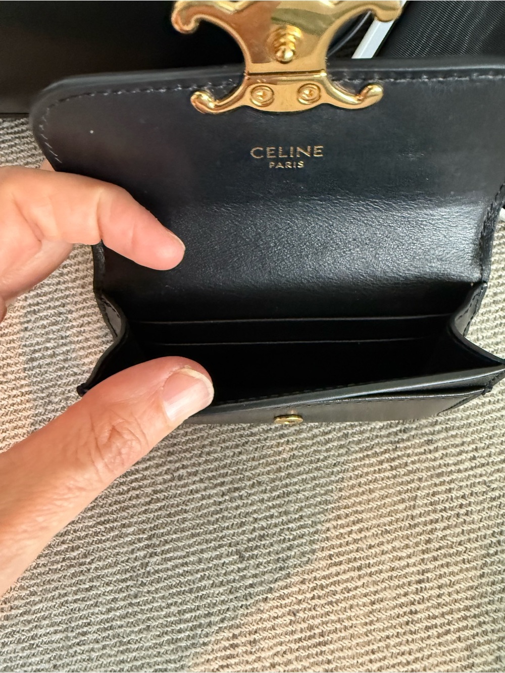 CELINE Black Triomphe Tilly Smooth Leather Shoulder Bag and Celine Wallet Bundle - Picture 5 of 11